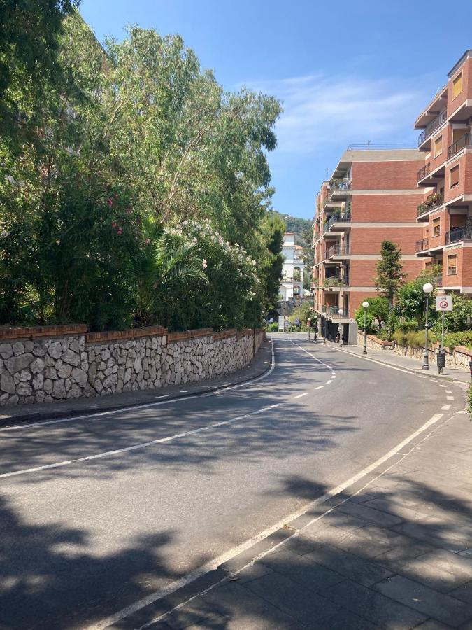 La Reginella Apartment Sorrento Dış mekan fotoğraf